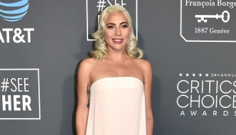 Lady Gaga pokazala ženstvenu stranu u čarobnoj svilenoj haljini