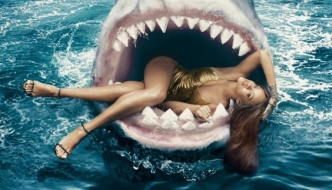 Rihanna pozirala u ustima morskog psa za Harper's Bazaar