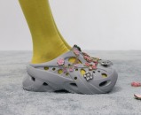 Crocs lansirao futurističke klompe Caged Clog