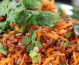 Tko je za salatu od vatreno crvene riže? Imamo recept