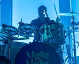 White Lies u Boogaloou: Mrak koji pjeva, refreni koji nose klub