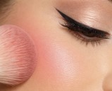 Jedan make-up trik može vas pomladiti deset godina