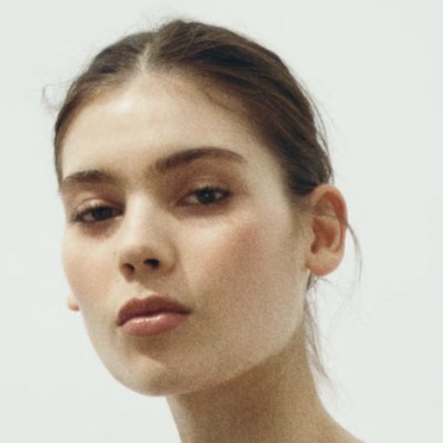 U ovoj hit haljini iz H&M-a proljeće 2026. može početi